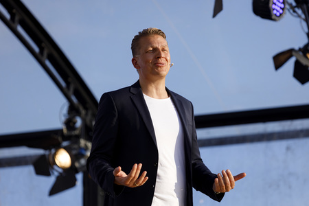 Autokino-Show mit Tobias Beck in Bonn