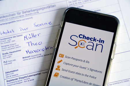 Symbolfoto Digitaler Hotel Check-In