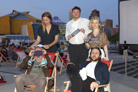 Open-Air-Kinopremiere 'Die Känguru-Chroniken Reloaded 3D' in Berlin