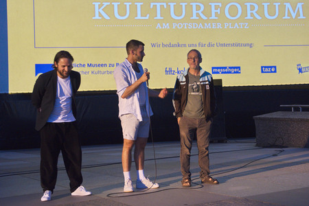 Open-Air-Kinopremiere 'Die Känguru-Chroniken Reloaded 3D' in Berlin