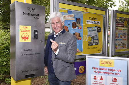 Präsentation des ersten Maskenautomaten in München