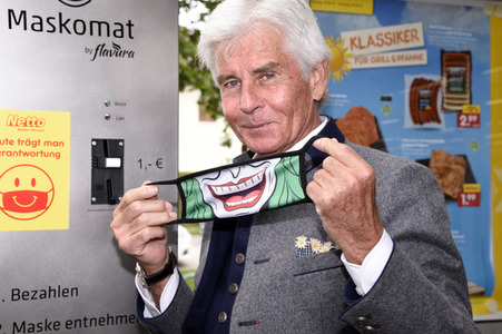 Präsentation des ersten Maskenautomaten in München