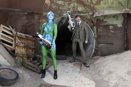 GEEK ART: Außerirdische besuchen die Erde / Aliens Visit Earth Bodypainting