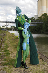 GEEK ART: Außerirdische besuchen die Erde / Aliens Visit Earth Bodypainting
