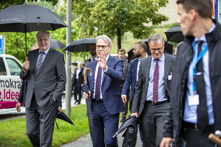 Pressetermin bei der Innenministerkonferenz 2020 in Erfurt