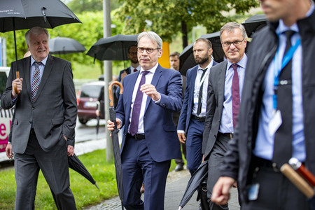Pressetermin bei der Innenministerkonferenz 2020 in Erfurt