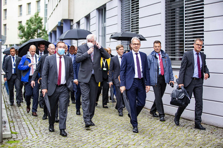 Pressetermin bei der Innenministerkonferenz 2020 in Erfurt
