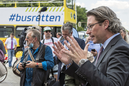 Bus-Sternfahrt in Berlin