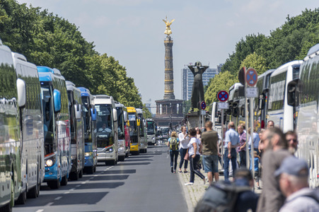 Bus-Sternfahrt in Berlin