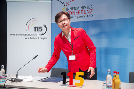 Unterzeichnung der Verwaltungsvereinbarung 115 in Erfurt