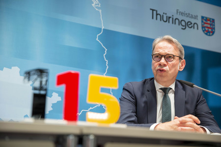 Unterzeichnung der Verwaltungsvereinbarung 115 in Erfurt