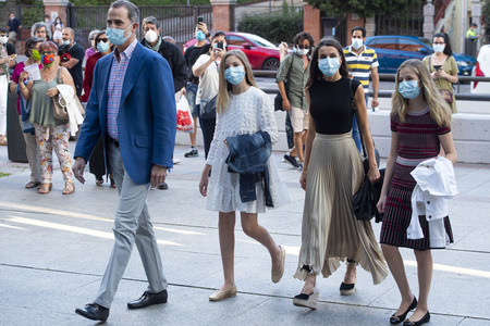 Royals besuchen die Flamenco-Show 'Fandango Avenue' in Madrid