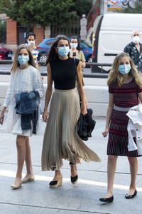 Royals besuchen die Flamenco-Show 'Fandango Avenue' in Madrid