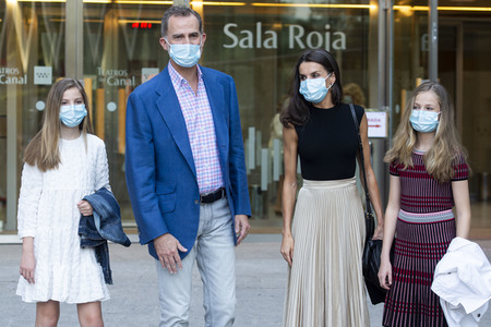 Royals besuchen die Flamenco-Show 'Fandango Avenue' in Madrid