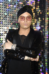 Julian F.M. Stoeckel & Friends im Selfie-Museum The Wow Gallery in Berlin