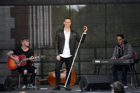 Picknickkonzert mit Billy Andrews / The Dark Tenor & Trio Ensemble in Werder