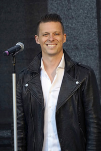 Picknickkonzert mit Billy Andrews / The Dark Tenor & Trio Ensemble in Werder