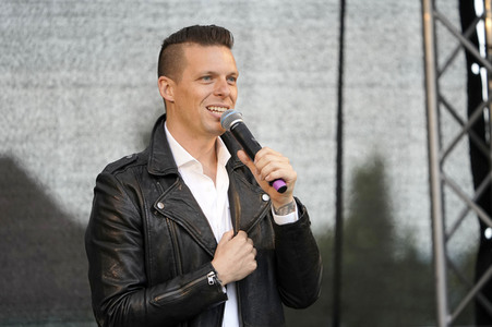 Picknickkonzert mit Billy Andrews / The Dark Tenor & Trio Ensemble in Werder