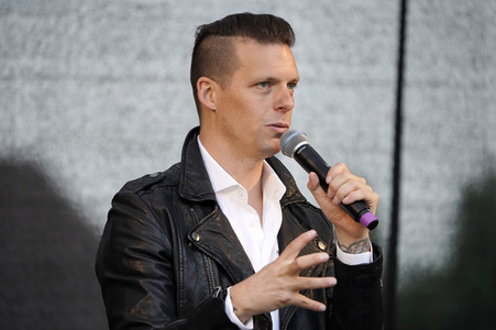 Picknickkonzert mit Billy Andrews / The Dark Tenor & Trio Ensemble in Werder