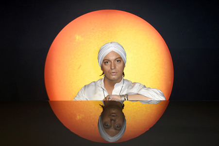 Julian F.M. Stoeckel & Friends im Selfie-Museum The Wow Gallery in Berlin