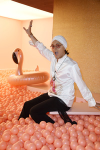 Julian F.M. Stoeckel & Friends im Selfie-Museum The Wow Gallery in Berlin