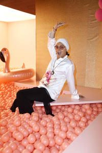 Julian F.M. Stoeckel & Friends im Selfie-Museum The Wow Gallery in Berlin