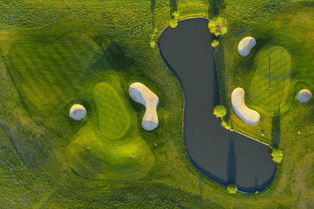 Symbolfoto Golfplatz