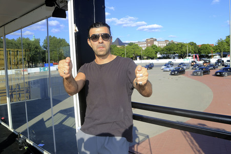 Autokino-Screening des Films 'Tschick' in Hamburg