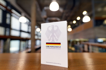 Symbolfoto Grundgesetz