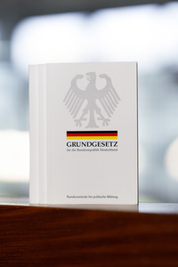 Symbolfoto Grundgesetz