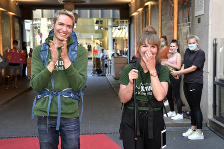 Zieleinlauf der Aktion '750 Kulturkilometer' in Berlin
