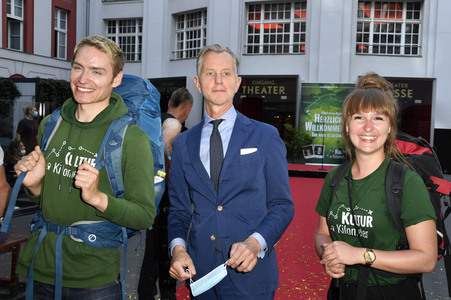 Zieleinlauf der Aktion '750 Kulturkilometer' in Berlin