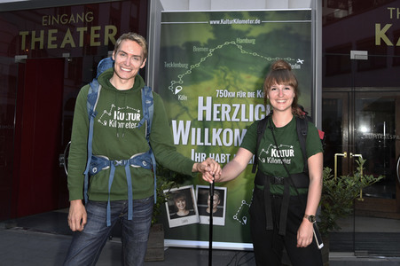 Zieleinlauf der Aktion '750 Kulturkilometer' in Berlin