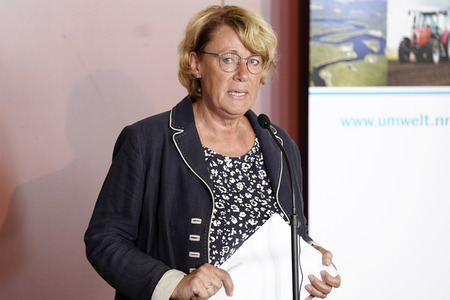 Pressekonferenz zum Fleisch-Gipfel in Düsseldorf