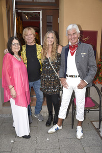 Wiedereröffnung des Café Marimba in München