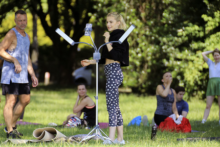 Caro Daur und Marcus zu Solms beim Charity Fitness Workout in Hamburg