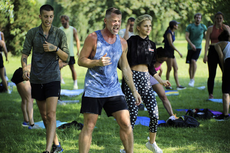 Caro Daur und Marcus zu Solms beim Charity Fitness Workout in Hamburg