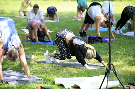 Caro Daur und Marcus zu Solms beim Charity Fitness Workout in Hamburg