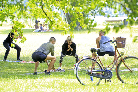 Caro Daur und Marcus zu Solms beim Charity Fitness Workout in Hamburg