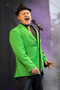 Show 'Hämmerle kommt! Mit Fola Dada!' in Friedrichshafen