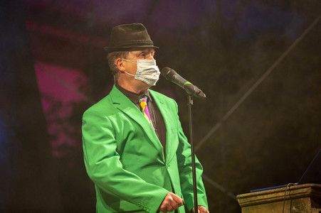 Show 'Hämmerle kommt! Mit Fola Dada!' in Friedrichshafen