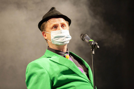 Show 'Hämmerle kommt! Mit Fola Dada!' in Friedrichshafen