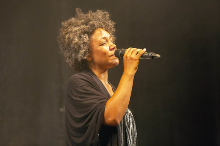 Show 'Hämmerle kommt! Mit Fola Dada!' in Friedrichshafen