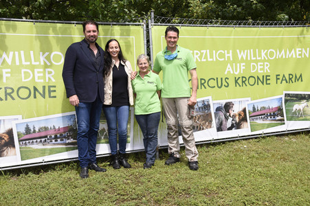 Presserundgang auf der Circus Krone-Farm in Weßling