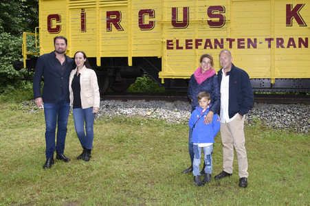 Presserundgang auf der Circus Krone-Farm in Weßling