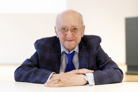 Schenkung von Alfred Biolek in Köln