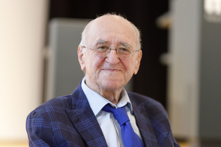 Schenkung von Alfred Biolek in Köln