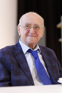 Schenkung von Alfred Biolek in Köln