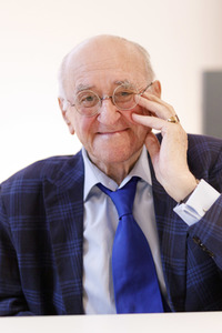 Schenkung von Alfred Biolek in Köln