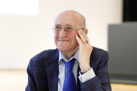 Schenkung von Alfred Biolek in Köln